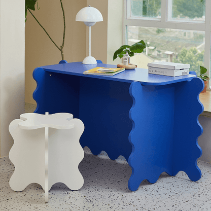 Amando Petal Desk