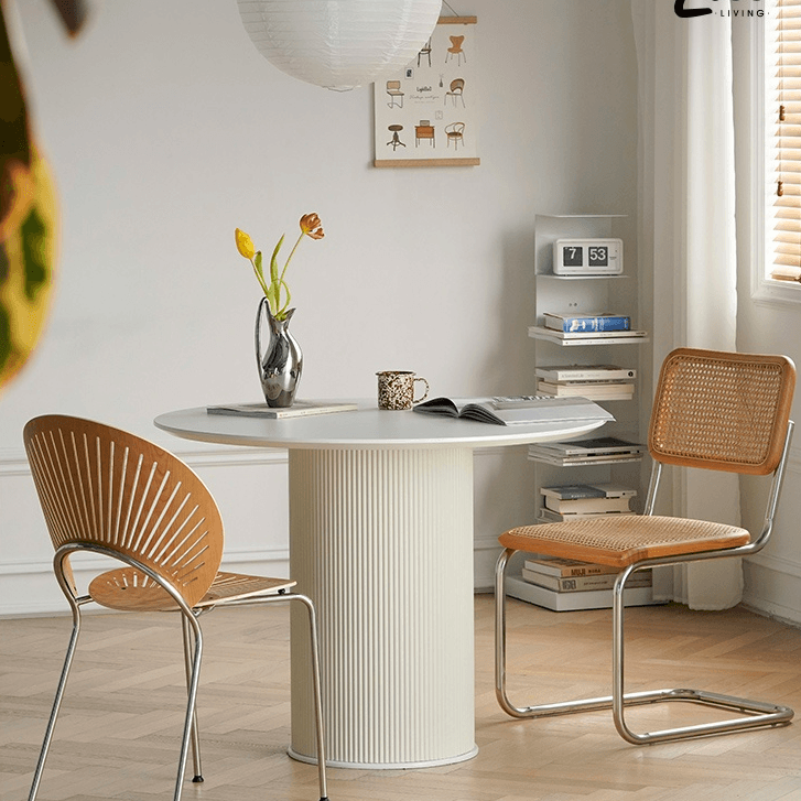 Bernardino Vintage Round Table