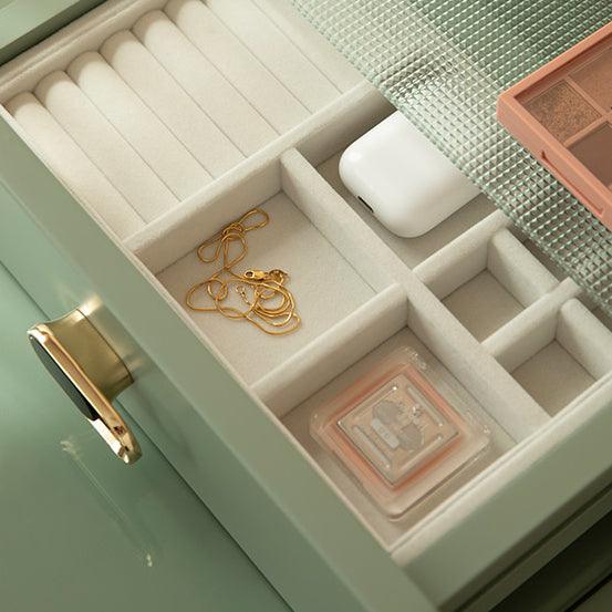 Bohuslava Vanity Set with Stool and Mirror