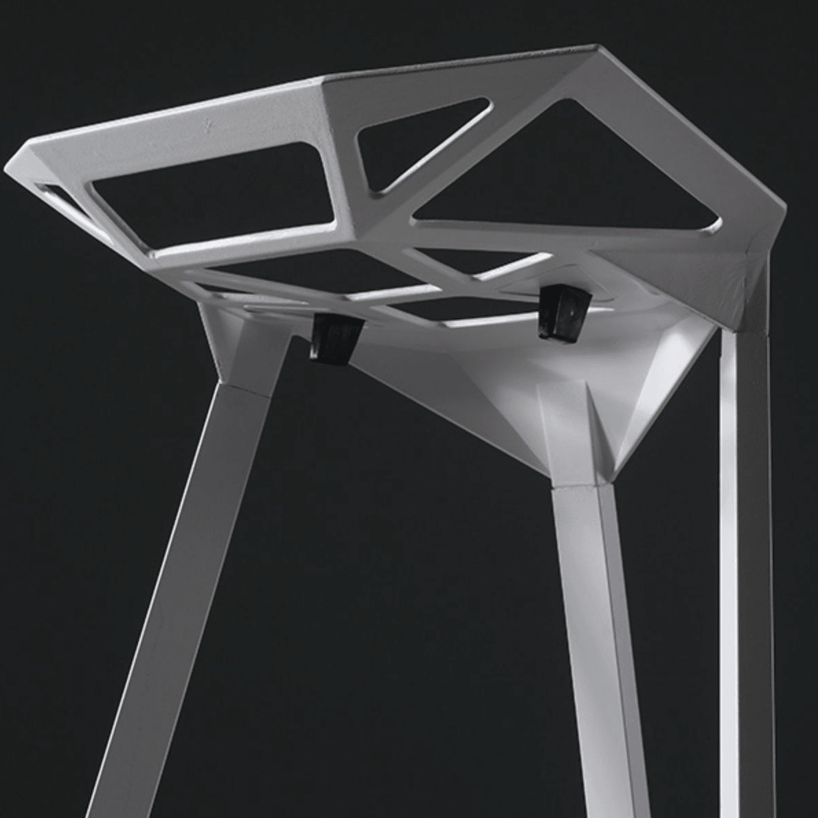 Dritan Metal Art Bar Stool
