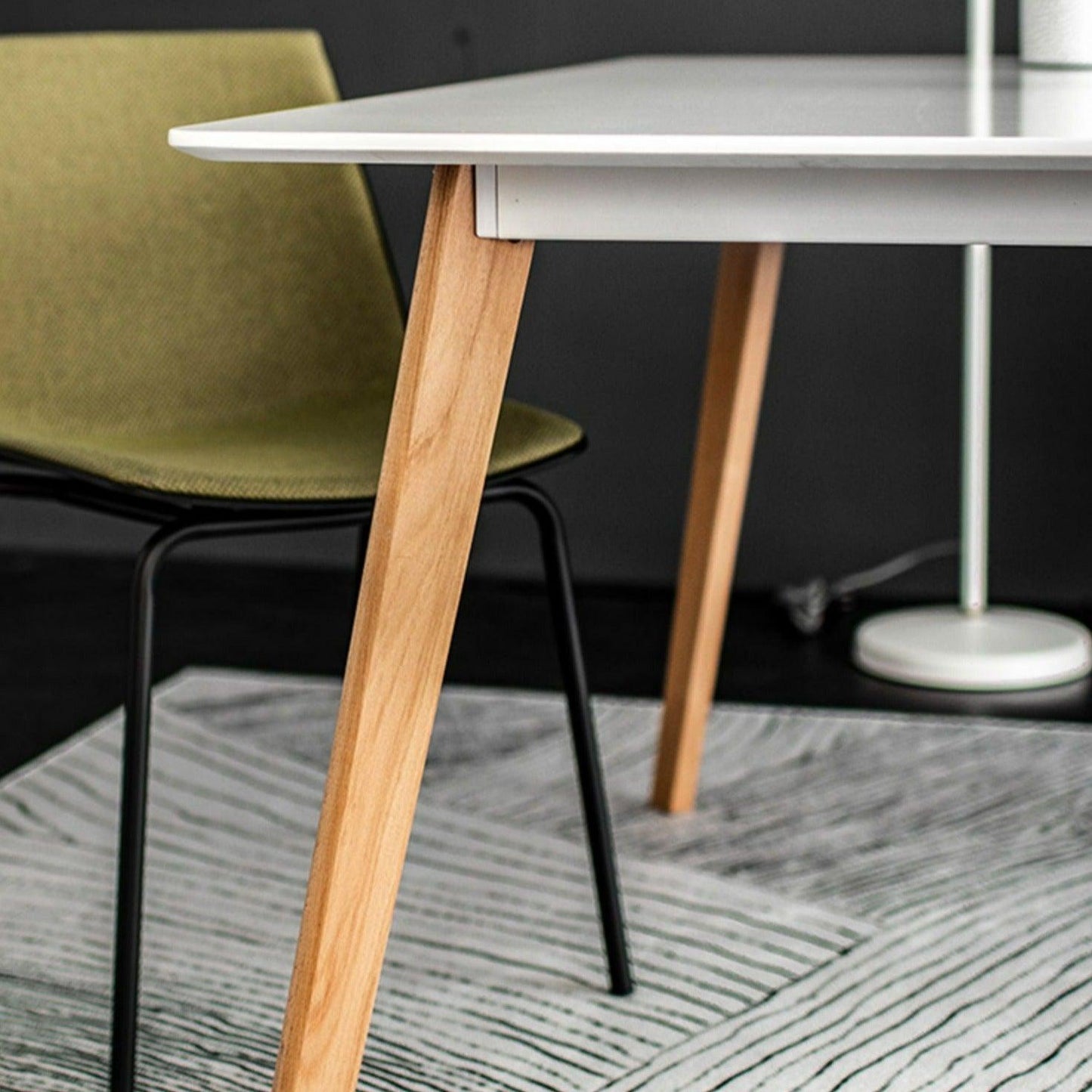 Radmila Minimalism Desk